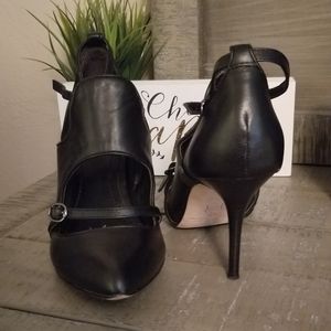 Ladies shoes